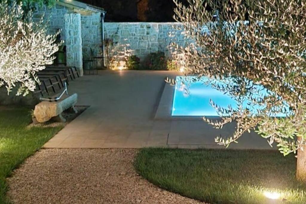 Casa Rustica Appartement Buici  Buitenkant foto