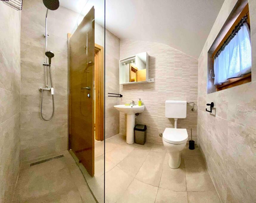 Casa Rustica Appartement Buici  Buitenkant foto